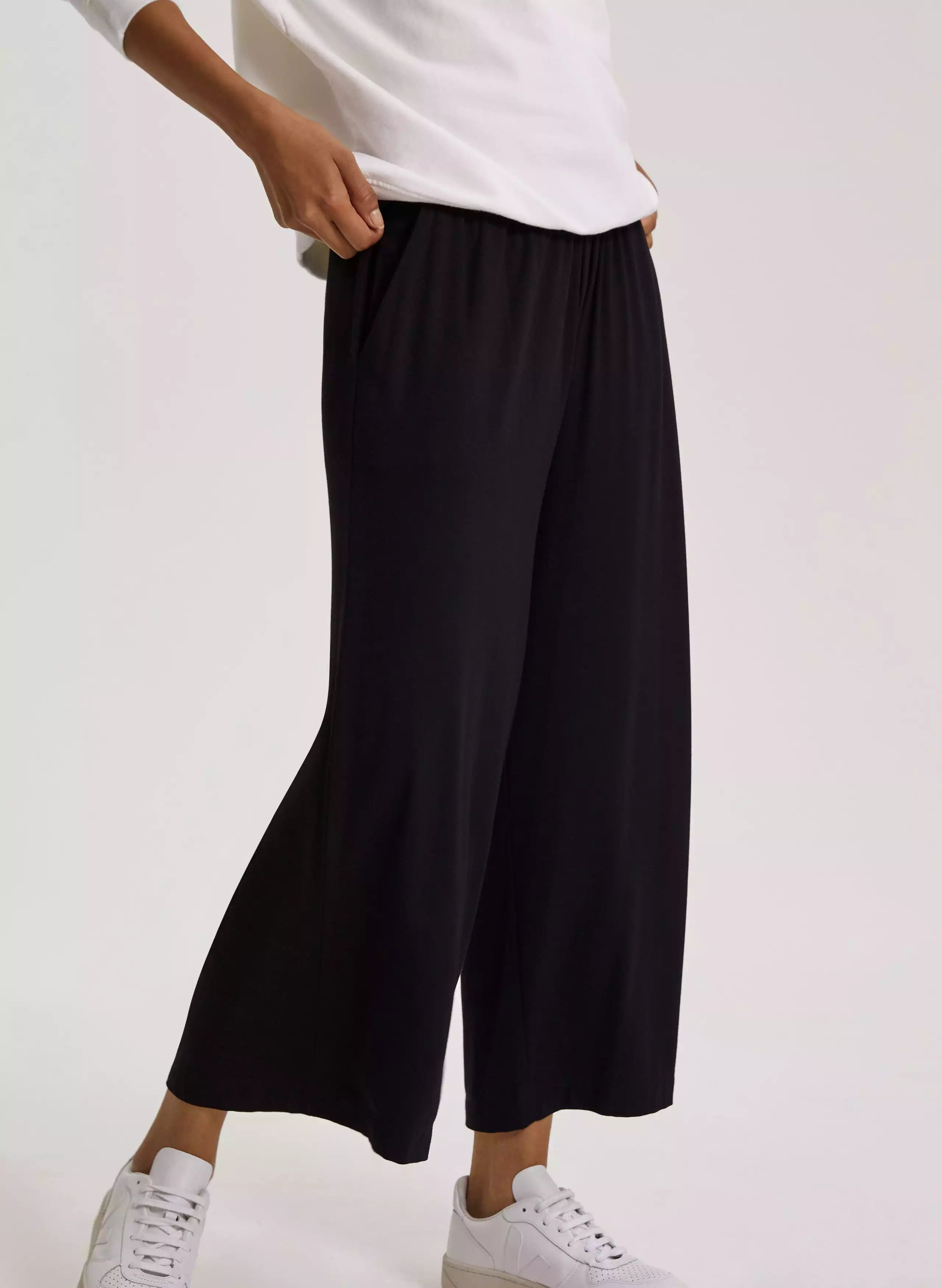 LENZING ECOVERO Jersey Cropped Palazzo Trousers | Caviar Black